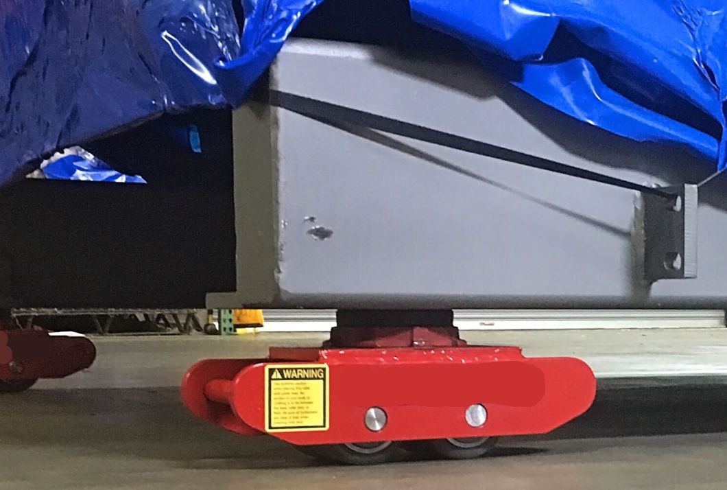 69d7ef30c6e89_Machine skates (1)